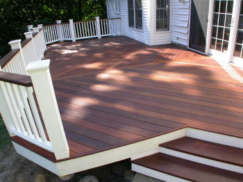 sharp ipe deck with white vinyl rails and kingpost system